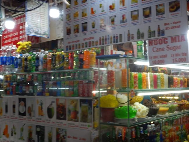 チェーの屋台とかあってカラフルで見てるのは楽しいです