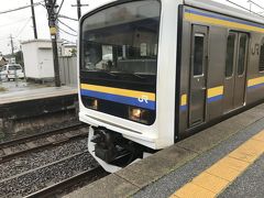 あっという間にホテルを後にし、いすみ鉄道へ向かいます。雨が降っていたこともあり、駅まではタクシーを呼んでいただきました。タクシーだと5分程度で駅に到着です。なんとか1時間に1本の在来線に間に合いました。。