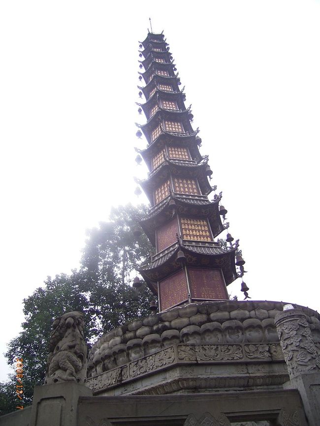 本当は傾いでます。これをより強く撮したものです。