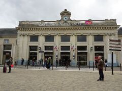 午後３時３３分にアヴィニョン・サントル駅に到着。