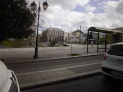 Sintagma square。空港行きのバスに乗ったところ。