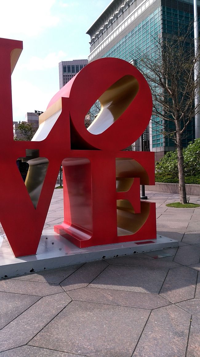 台北101前のオブジェ