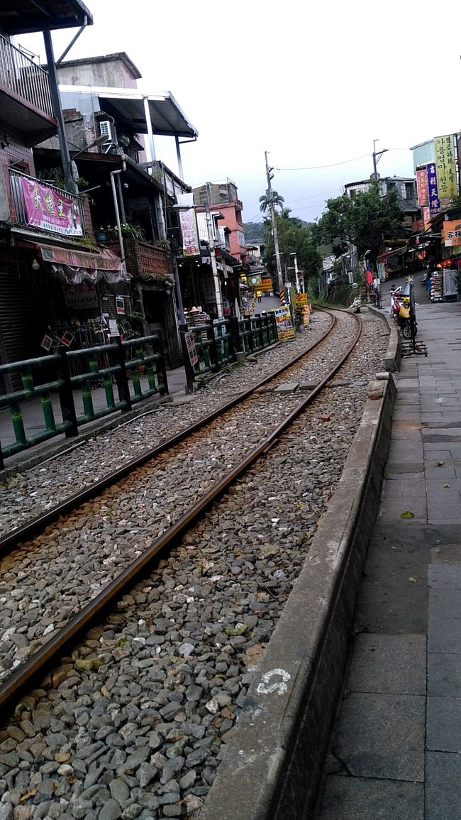 朝早かったから人少ない