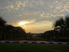 17:10 人民公園

綺麗な夕陽が見れました！