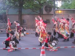 北大祭は例年、よさこいのシーズンとも重なっている訳で…。
丁度、旅行記で高知の旅のことを書いている途中なので、そろそろ真夏の本場のよさこいが観たくなったぜよ～。