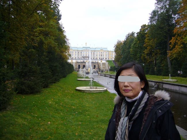 全体で20の宮殿と7つの公園から構成されています。