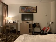 いつものように予定よりだいぶ早くクアラルンプールに到着。
空港内のホテルをデイユースで予約しといた。
ベッドで寝るだけだけど、かなり回復。大正解ね。
BBAなんでマメに休憩するのは旅のお約束ｗ（本日2回目）

