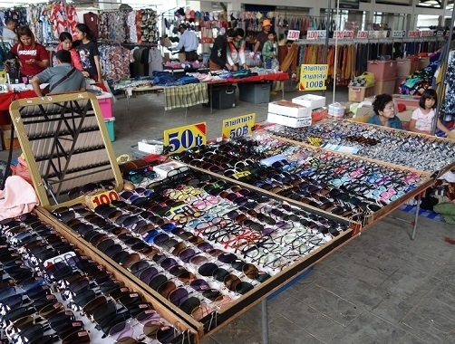 タイより安いが日本の１００円ショップより高いかな？