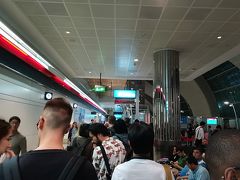 ドバイ国際空港 (DXB)