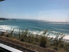 切目～岩代
割れてんね
春の気分でいいな
ロングシートは前面が窓だからなかなかワイドに眺めがききイイかも