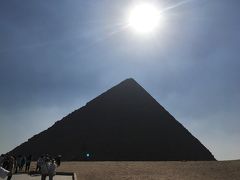 ルクソールから飛行機からカイロへ。
ようやくピラミッドとご対面！