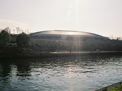 大阪城ホール、全景。