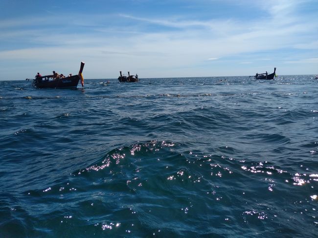 少し走って着いた最後のスノーケルポイント<br />半端なく水の流れが速く、濁りもあり<br />殆ど泳がず。