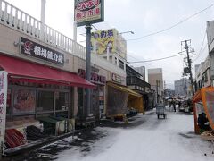 朝市の場所に来てみましたが、やはりイカは入荷してないようです。今年もあきらめるしかないようです。