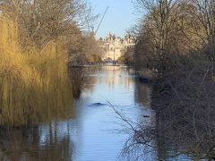 公園内を抜けて・・・。
絵になる景色でした。