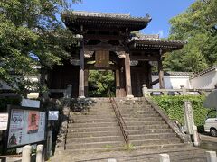 聖福寺
何でも　長崎三福寺+聖福寺＝長崎四福寺　というそうです。
ちょっと順序が逆になってしまいました。