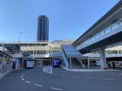 渋滞はありませんでしたが、おおよそ50分程掛かって広島駅に到着しました。
結構時間掛かるのね…。
これは明日は時間余裕見ておいたほうが良いかな？