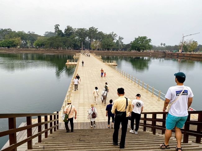 目的を達成して明るくなった仮設の橋を渡ってホテルに戻ります。<br /><br />午後にまた来ます。<br /><br />