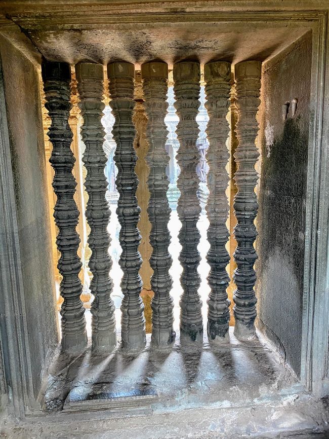 アンコールワットの美しい「連子窓」<br />