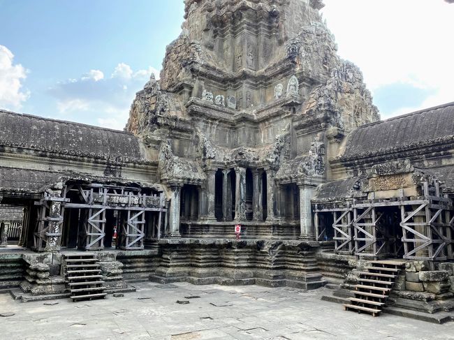 中央祠堂の周り