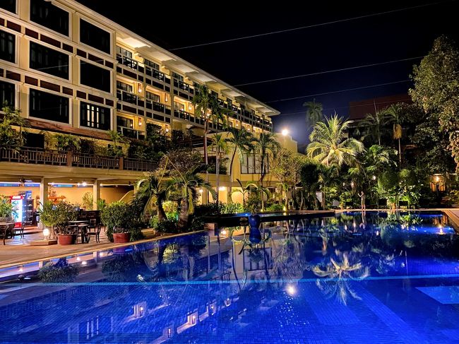 アンコールワットの朝日観賞から始まった一日。<br />夕景も見て　ショーも見て・・。<br />充実した一日でした。<br />ありがとうございました！<br /><br />明日は、半日ツアーでベンメリアの遺跡を見に行きます。<br />旅行記は、続きます。