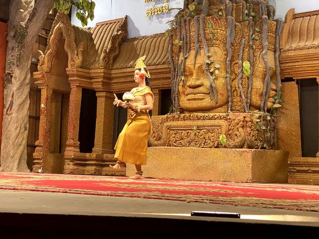 バイヨンの豪華な舞台セット