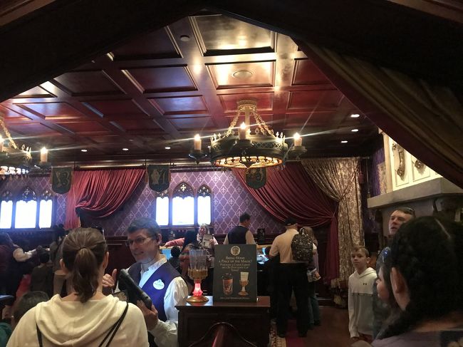 ここでオーダーしました！写真がないか聞いたところ、画面に映る写真をみせてくれました！