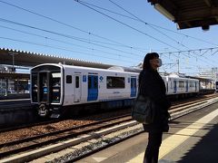 次は海の中道海浜公園へ向かいます
ＪＲ香椎線の電車は蓄電池で動くＤＥＮＣＨＡ