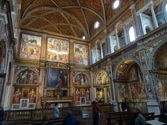 サンマウリツィオ教会
(Chiesa di San Maurizio al Monastero Maggiore)

ミラノで最も重要なベネディクト派元女子修道院。修道院自体は1798年まで使用されていた。この教会の起源は8～9世紀で現在の教会の様相は1500年代の再建によるもの。内部にはレオナルド派のフレスコ画と、ベルナルディーノ・ルイーニの作品が残ります。縦長の建物は、大きく２つのエリアに分けられ、写真の手前の部屋は、信者が入ることができたエリアで、奥の別の部屋は、修道女のみが入ることができた部屋になります。
公式WEBでは360度の様子が見れます。↓
https://download.comune.milano.it/turismo/milano360/chiese/sanmaurizio/interno/