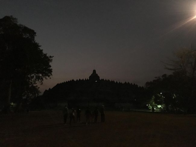 暗い中向かいます