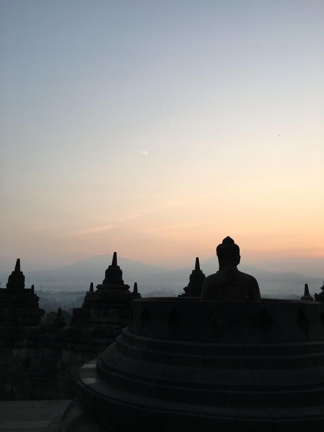 なんとか人が写らないようにがんばって撮影。