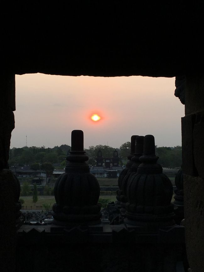 ちょうど夕焼けの時間帯でした。