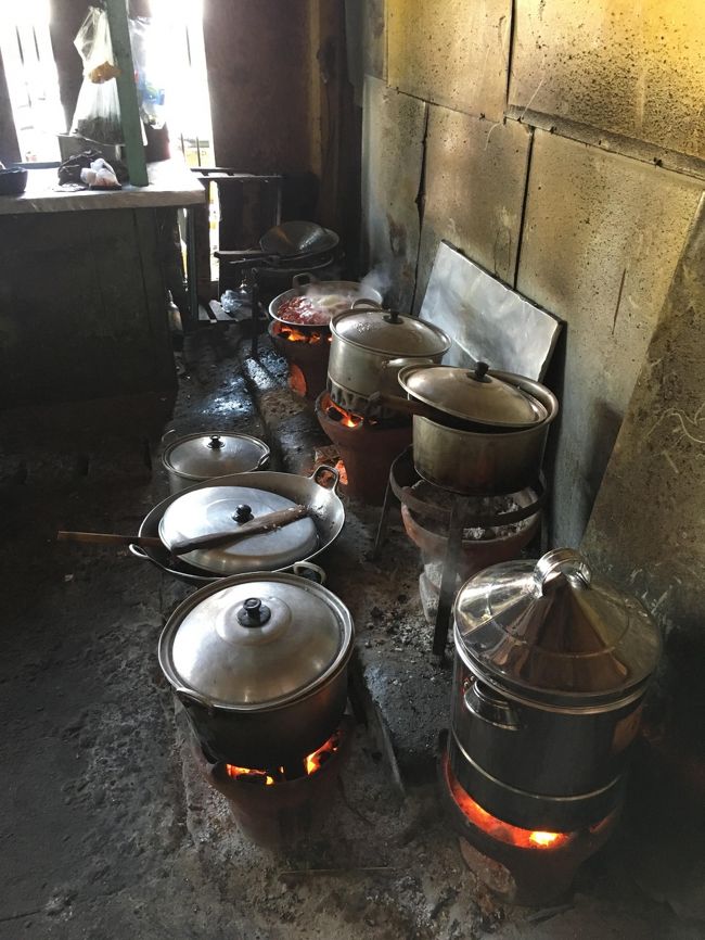 ところどころ、フードも売ってます。<br />どう見ても地元の方しかいなかったけど。