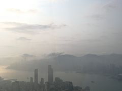 朝の香港を見ながら朝食。このために再訪しちゃいます。