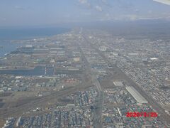 苫小牧　上空から、着陸体勢に入る。