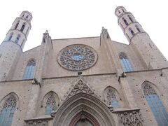＜バルセロナ＞
Basilica de Santa Maria del Mar
Mar(海)という名前からわかるように、昔はここが海岸線だったそう。1329年、カタルーニャ・ゴシック建築。