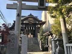飯田橋方面へ少し戻って、神楽坂若宮八幡神社へ。