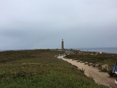 Cabo da Roca（ロカ岬）

元より岬は大好きですが、数ある岬の中でもこのロカ岬は格別です。
極東から最西端の地までやって来たのかと思うと、感慨深かったです。
しかも朝早いためか、観光客もあまりいません。
良かったです！