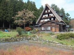 五箇山　相倉集落
鉄道で富山から新高岡へいき、世界遺産バスで相倉口へ行きました。