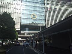 ここから地下鉄に乗り換えて、福岡空港へ向かいます。