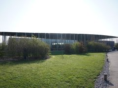 ビジターセンター、このツアー客のために開けてくれてました。
説明によると、7年前（2012年かな）にビジターセンタと駐車場を遺跡から離れたところに移して、シャトルバスを運行し始めたそうです。
そこそこ時間があるので、ギフトショップもゆっくり見られました。
カフェも開けてくれたので、冷えた体を温めることも出来ます。