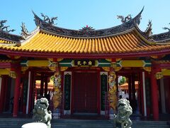 朝一番のフライトで長崎へ到着した後、ホテルに荷物を置き、孔子廟へ向かいました。

孔子廟は子供の頃に家族で訪れて以来なので、ウン十年ぶりの再訪だったりします。