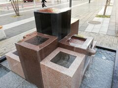 市内にはあちらこちらで水が湧いている。