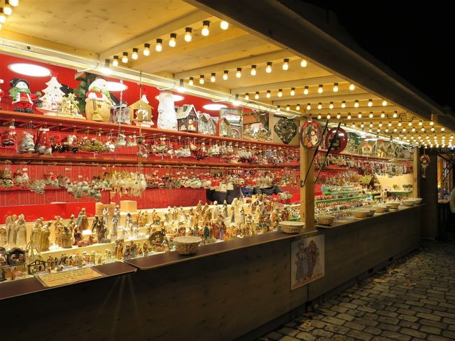 屋台が少し出ていました。