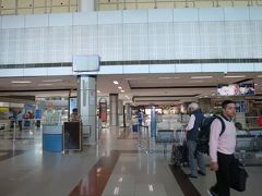 アムリトサル国際空港は、地方都市だけにこじんまりしているけれど、想像していたより新しくて綺麗でビックリでした。
（もっとボロボロだと思っていて、相当なインドに対する偏見でした(;^ω^)）