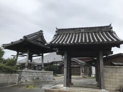 移動しました。
鳳凰山平泉寺へ。
知多四国八十八箇所霊場の第十六番のお寺です。
