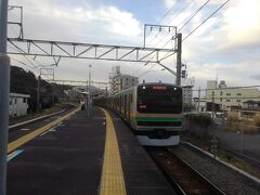 ところ変わって網代駅
ここでこの日最後の第三文型(スーパービュー踊り子のこと)と行き違いをした。
SVO この日最後だったなぁ←翌日にサフィール踊り子2号を見た男が言うな。
そこにはスーツさんも乗ってたみたい。