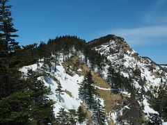 やっと目指す黒斑山（右）が見えました。