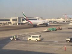 ドバイ国際空港 (DXB)