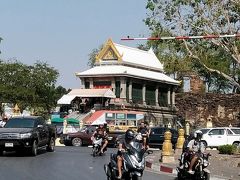サンプラカーン(San Phra Kan)はヒンドゥー教寺院のようです。